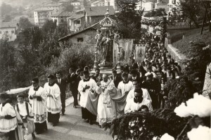 Processione via Primo Maggio -1966 